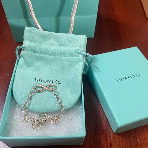 Tiffany & Co. Silver Infinity Chain Bracelet - Picture 1 of 4